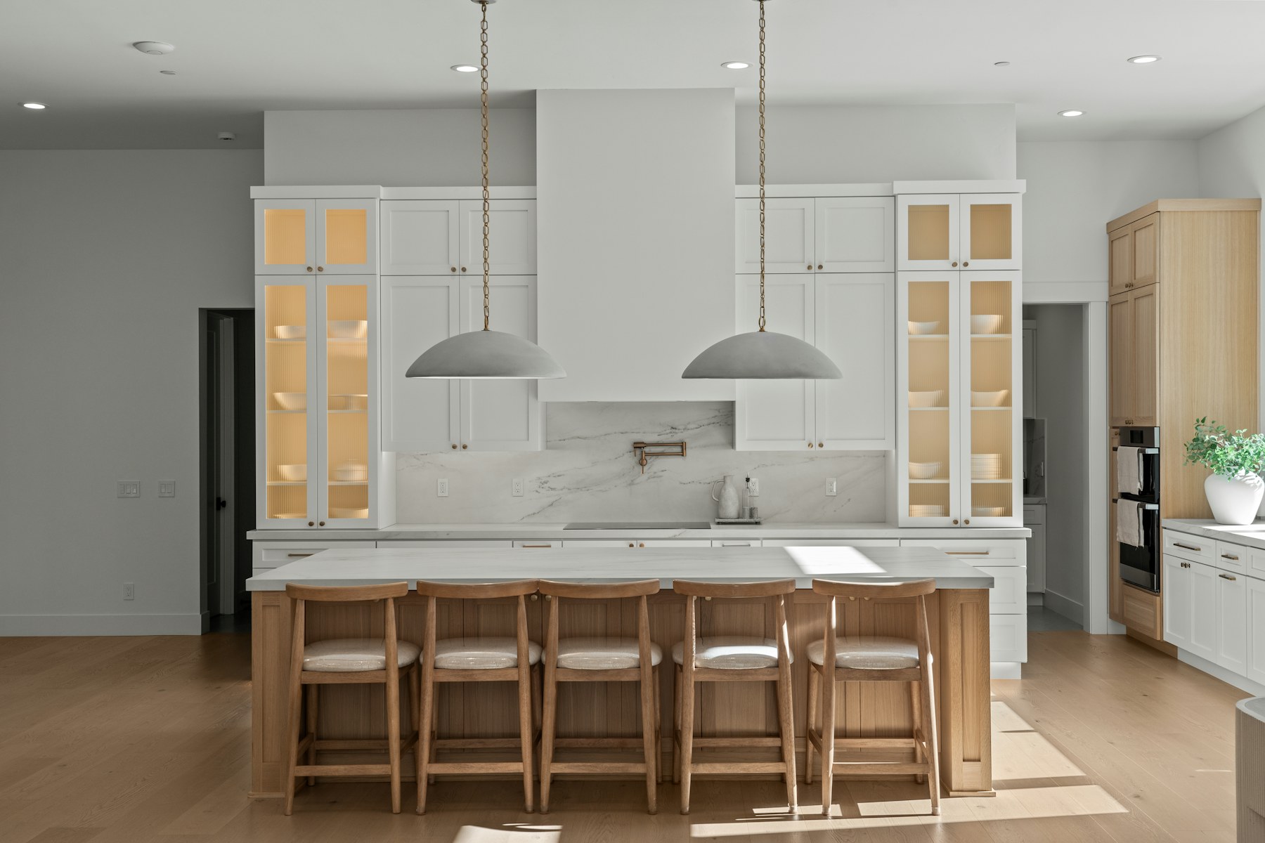 Temporary portfolio preview of a modern kitchen